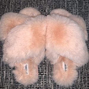 Fluffy/pink slippers